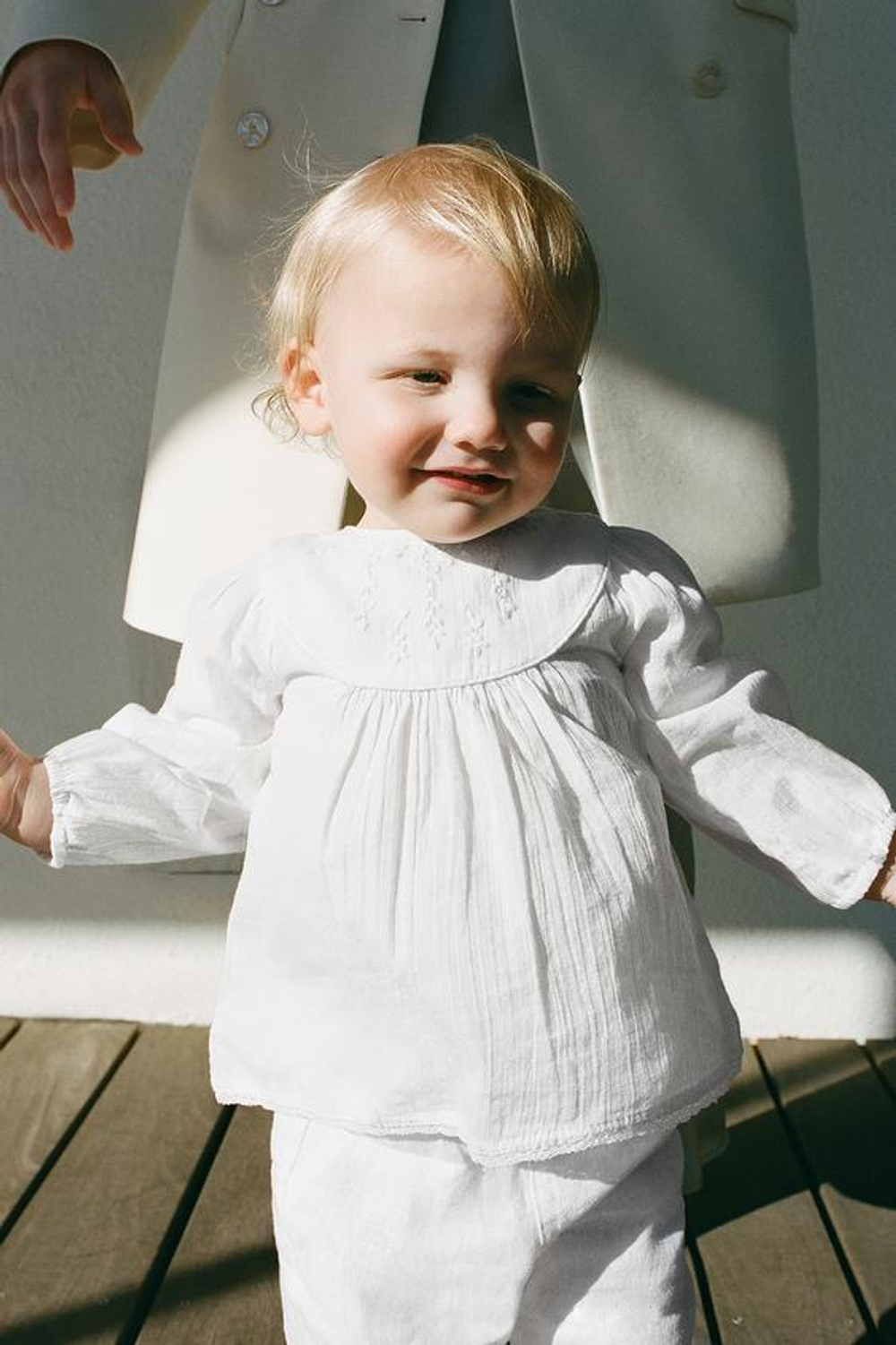 ZARA БЛУЗА С ЦВЕТОЧНОЙ ВЫШИВКОЙ, ЭКРЮ