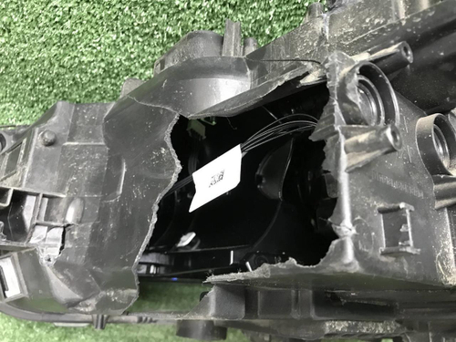 Битая Фара правая BMW X1 F48 (2015-2019) LED