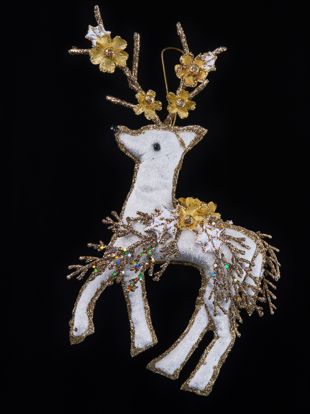 Елочная игрушка Олень 15х28см ChristmasDeLuxe кремовый с золотом