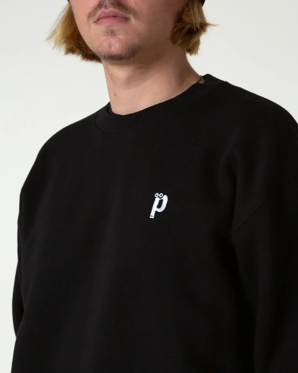 Толстовка Postaments P Logo черный