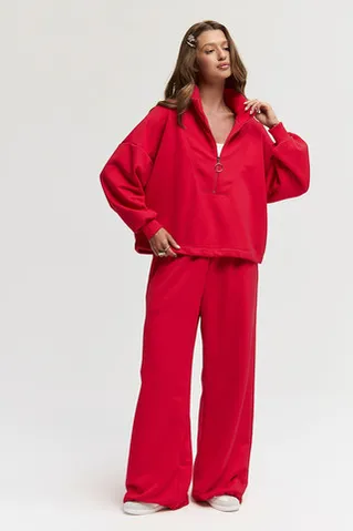 Олимпийка на молнии красного цвета