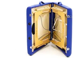 Массажный стол, деревянный, 2-х секционный MET Comfort W2