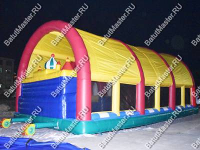 Коммерческий надувной батут "Веселый дом и звери в нём" с крышей 12*7*6 м