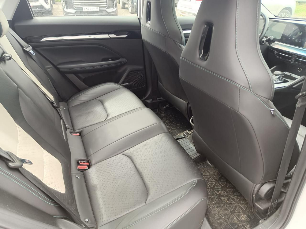Livan S6 Pro Premium 1.5T 7DCT