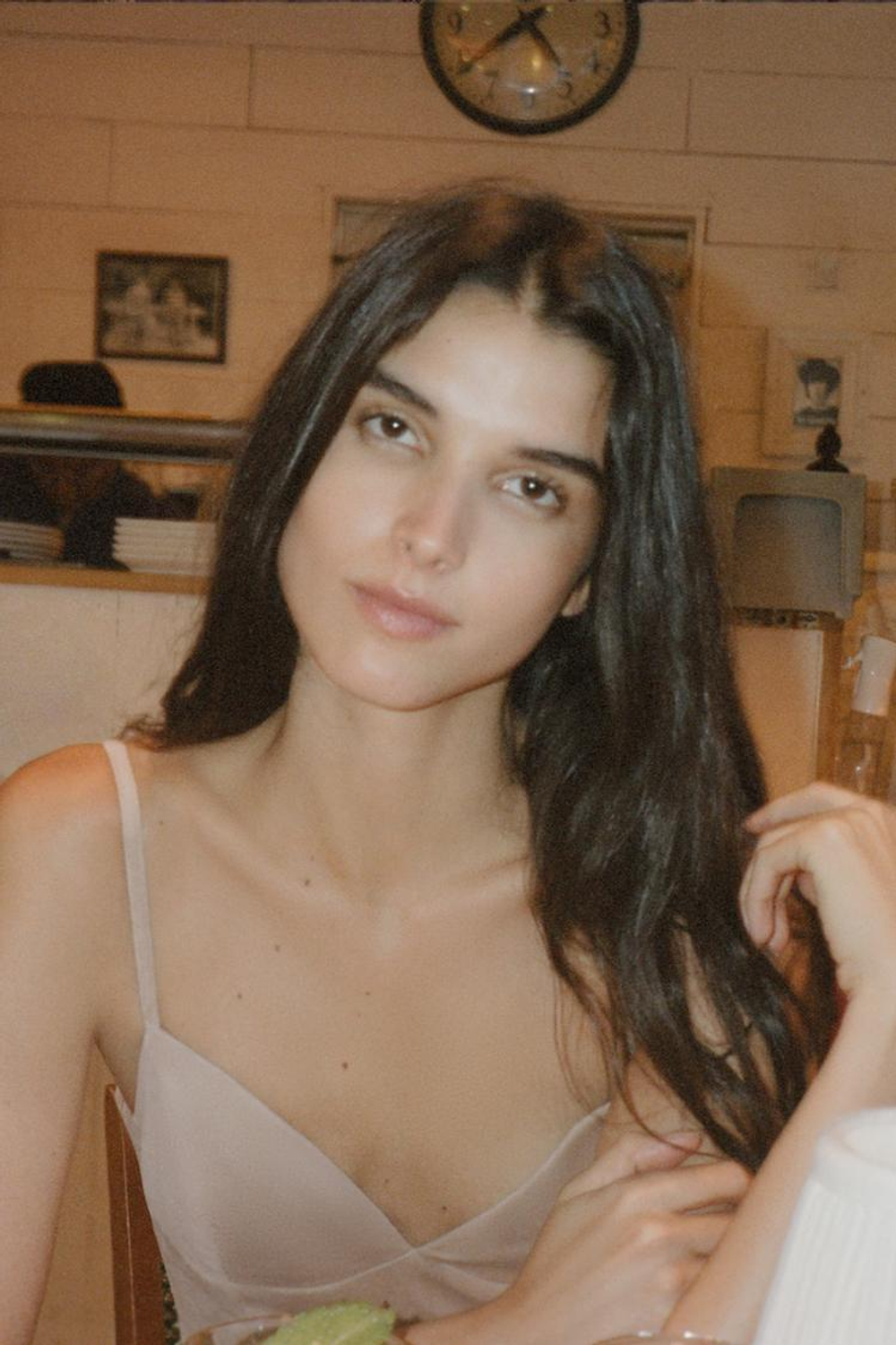 ZARA КОРОТКОЕ ПЛАТЬЕ НА БРЕТЕЛЯХ С ОБЪЕМНОЙ ЮБКОЙ, ЭКРЮ