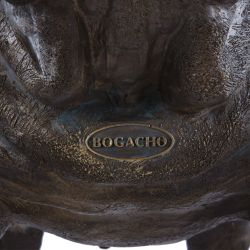 Садовая скульптура Сэр Винстон с накидкой