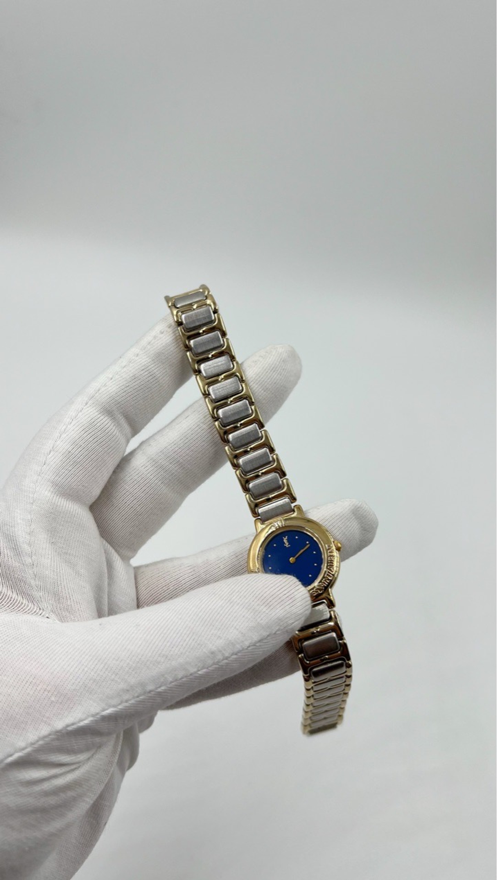 Часы Yves Saint Laurent (только онлайн)