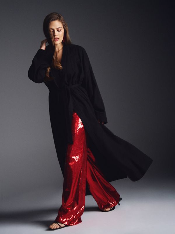 Брюки из пайеток 