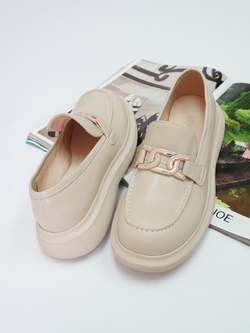 Лоферы женские демисезонные