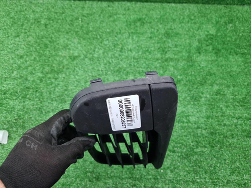 Решетка переднего бампера правая BMW X1 F48 15-19