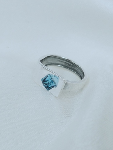 "Берг" кольцо из коллекции "Леди" от Jenavi