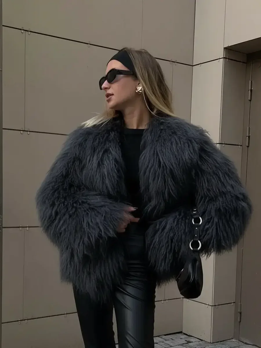 Шуба из ламы, Серая