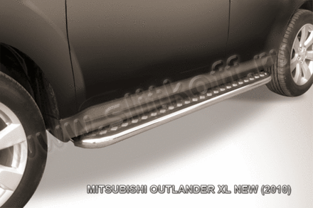 Пороги из нержавейки Mitsubishi Outlander XL (2009-2013) d42 с алюминиевым листом