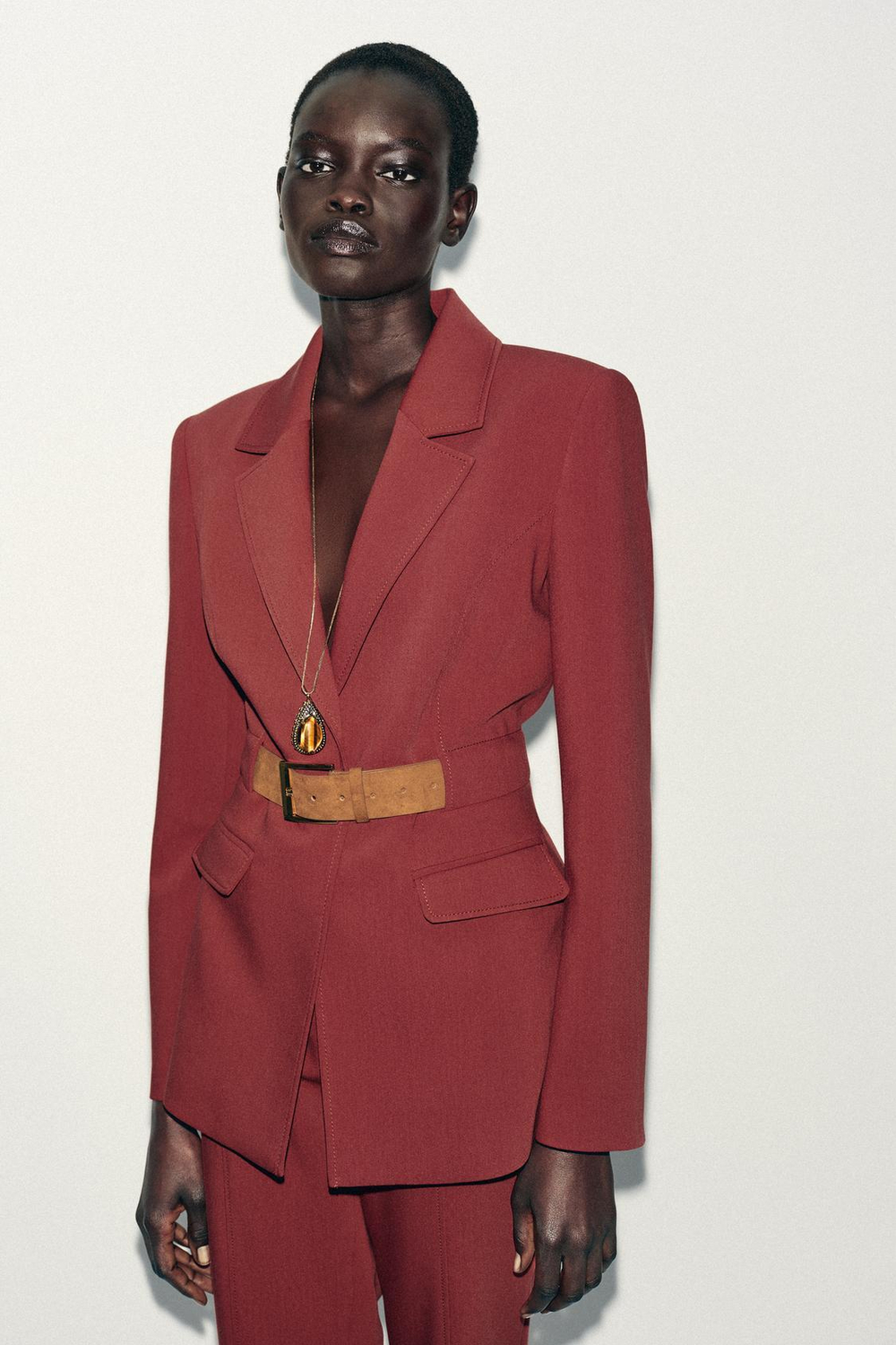 ZARA БЛЕЙЗЕР С ШИРОКИМ РЕМНЕМ, МАРСАЛА