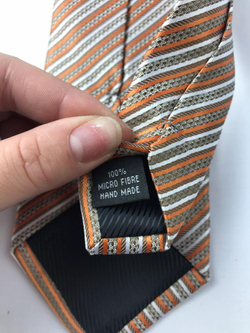 Галстук в яркую полоску