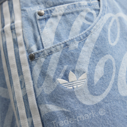 ADIDAS X COCA-COLA Джинсовые шорты, индиго
