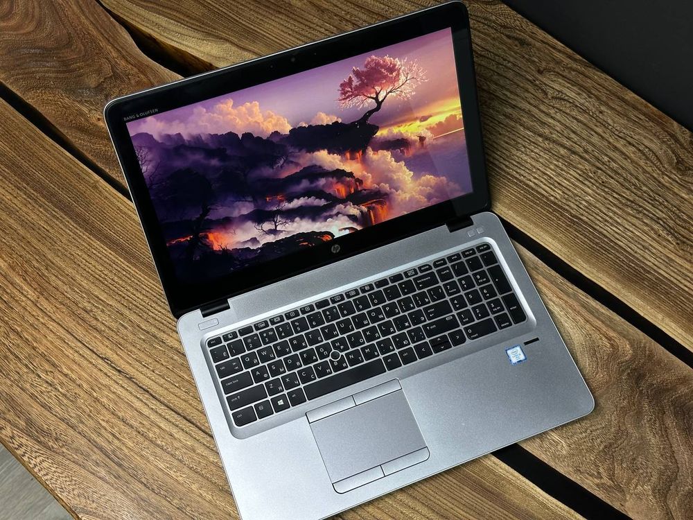 15.6" Ноутбук HP EliteBook 850 G3 Touch TN (1920x1080, Intel Core i5-6300U, RAM 8ГБ, SSD 512ГБ, Intel HD Graphics 620, Win 10 Pro)