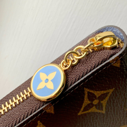 Louis Vuitton Zippy Wallet