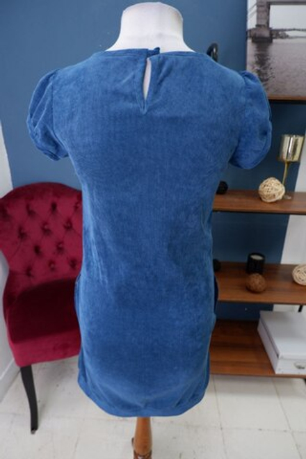 Платье с коротким рукавом 42 размер