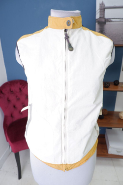 Жилетка Vuarnet легкая 46 размер