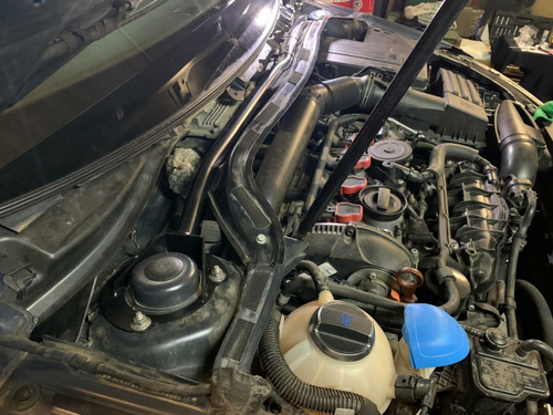 Распорка передних стоек (цельная) Volkswagen Scirocco Mk3 и Skoda Superb 2 II (ПОД ЗАКАЗ)