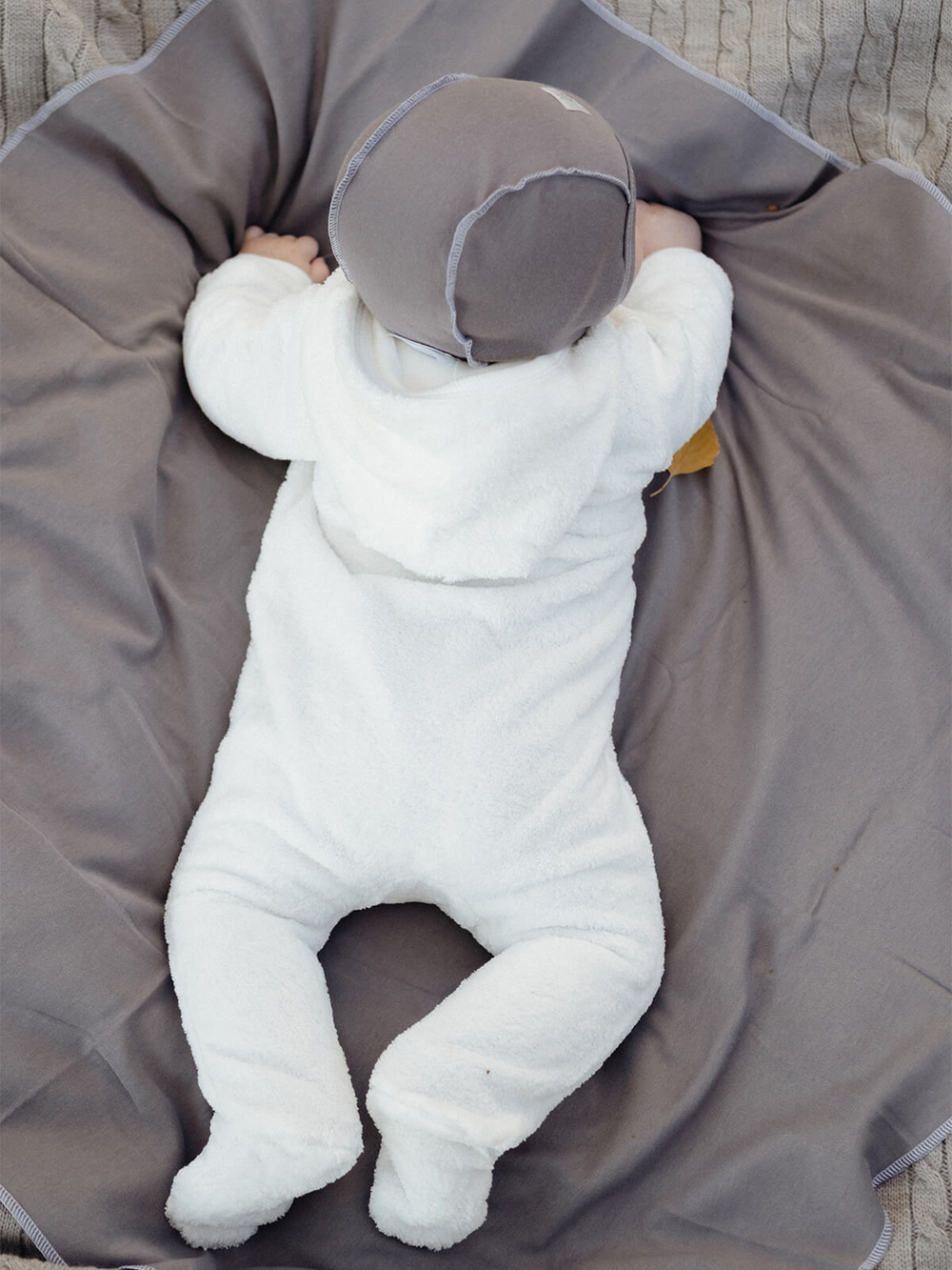 Утеплённый комбинезон Mjölk White, с капюшоном