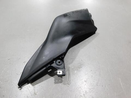 Пластик боковой правый Yamaha MT-25 020381