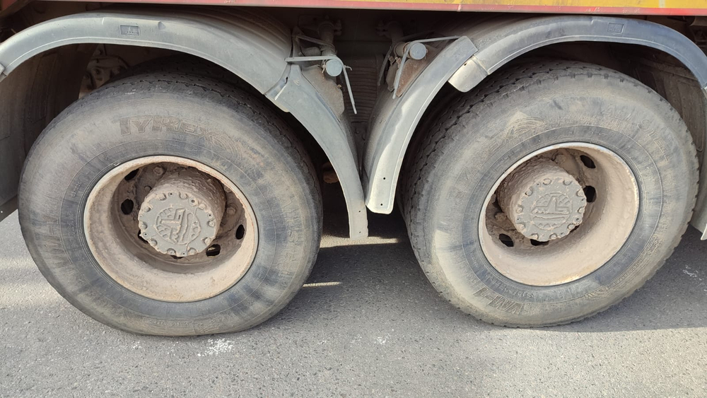 МАЗ 6501* 6x4 Самосвал 650128-8520-000 (Дизельный, 11,6 л, 423 л.с., МТ)