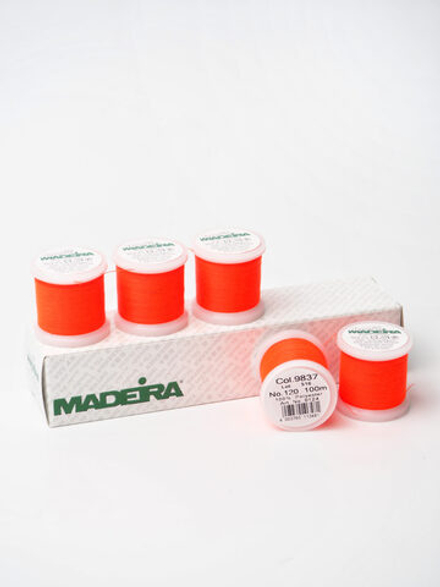 Нитки швейные Madeira aerofil № 120 Col. 9837 оранжевый неоновый (100, 400 м)