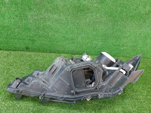 Битая Фара правая Lexus ES 6 (2012-2015) ксенон