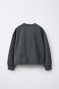 ZARA ТОЛСТОВКА С НАДПИСЬЮ И ЭФФЕКТОМ ПОТЕРТОСТИ, СЕРЫЙ