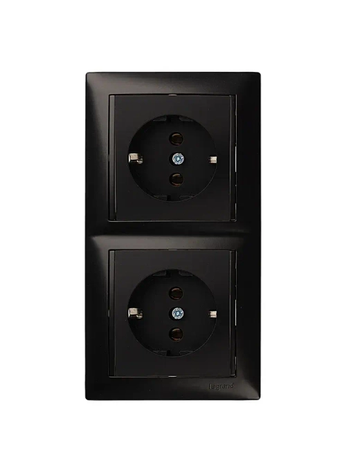 Розетка Legrand Vаlena цвет черный с заземлением (2шт) + рамка 2 пост 1шт