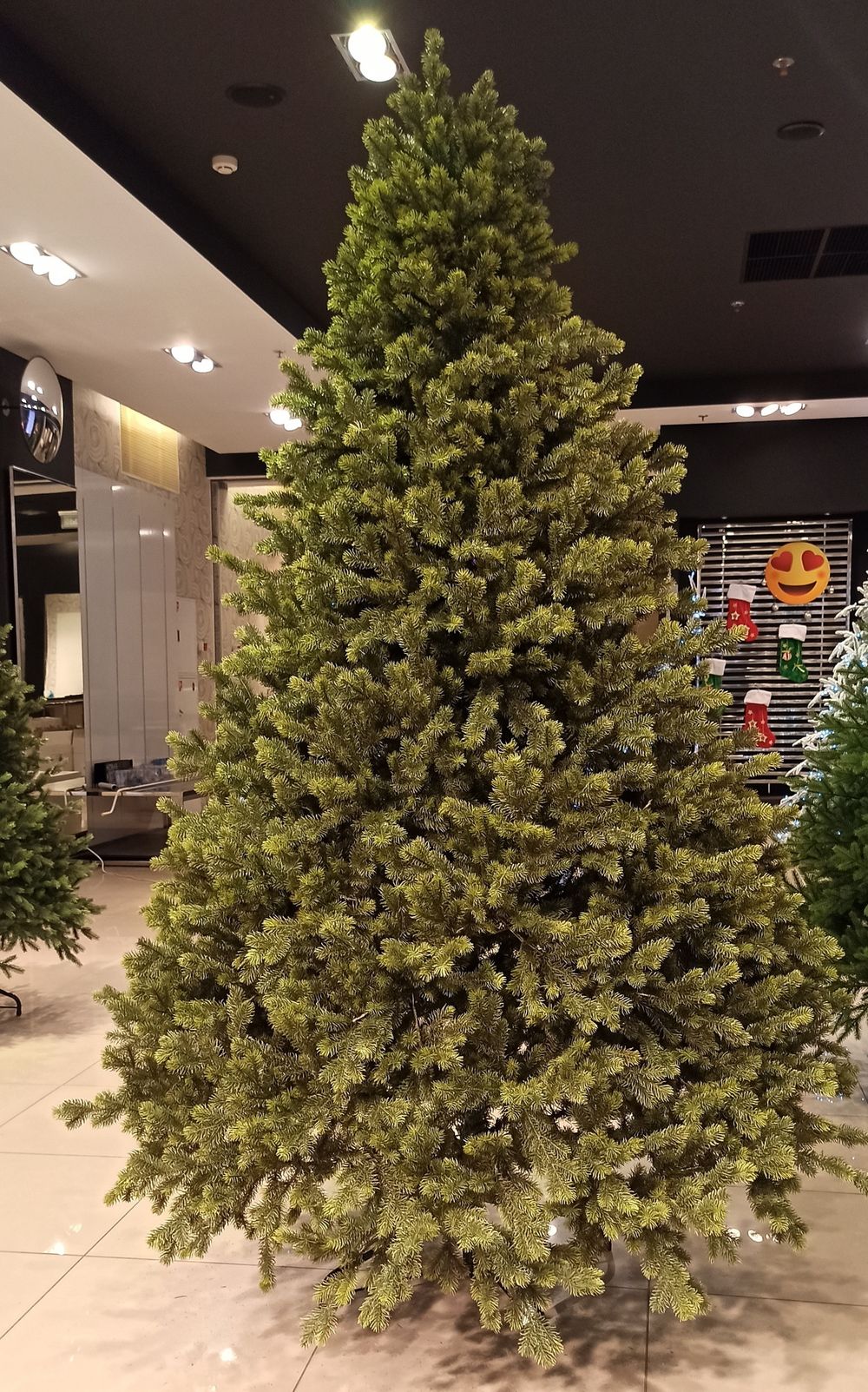 Искусственная ель «Леано» (Литая хвоя) 210 см / 2.1 м