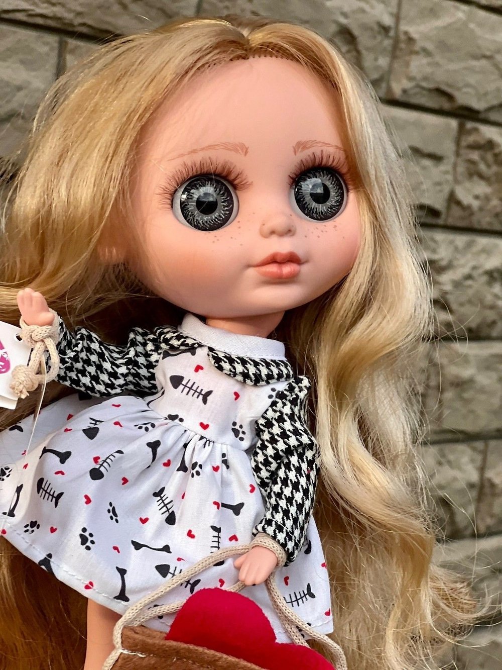 Кукла BERJUAN виниловая 32см BIGGERS Marianela Weber (24014)