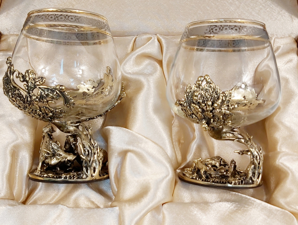 Набор из 2-х бокалов для коньяка "Охота на вепря и Охота на кабана" (подарочный футляр)