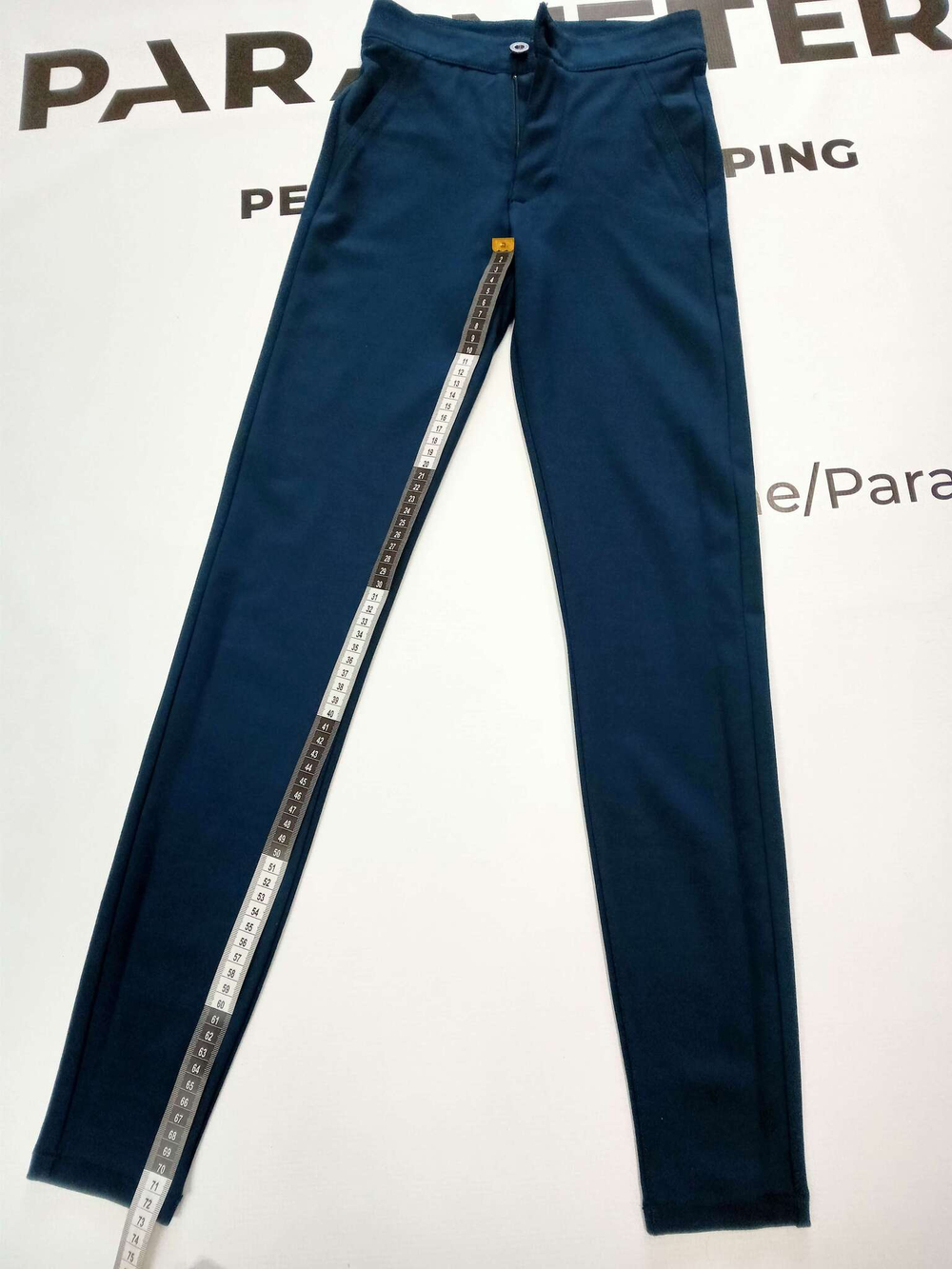 Брюки-стрейч зауженные женские Bershka.Цвет морская волна Размер XS-40/42 русский