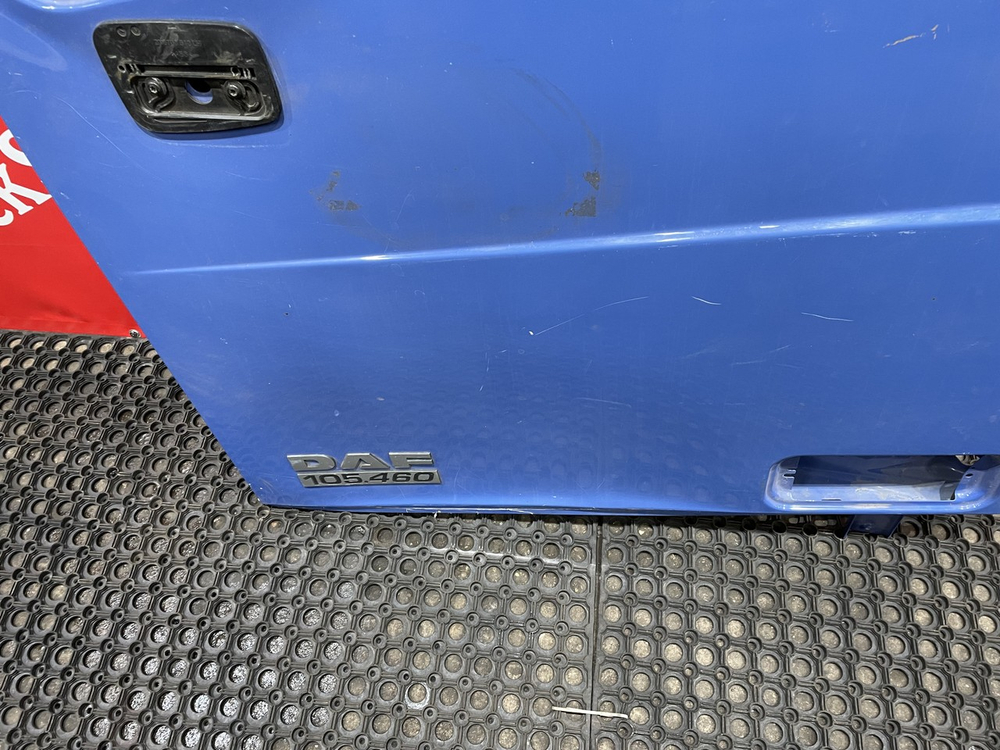 Дверь левая каркас