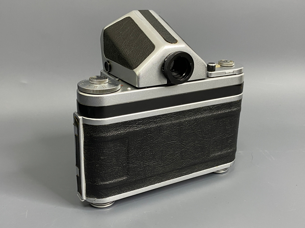 Pentacon Six TL + MC Biometar 2.8/80