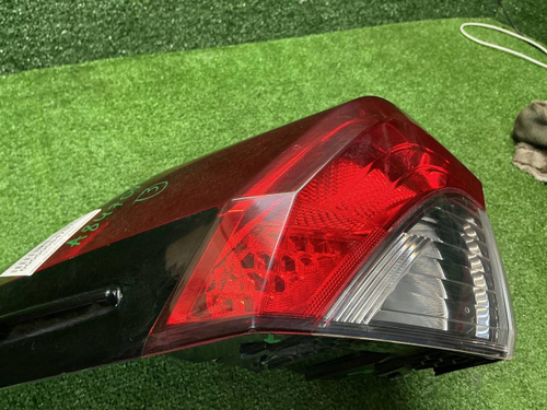 Фонарь левый внешний Toyota RAV4 5 XA50 (18-нв)