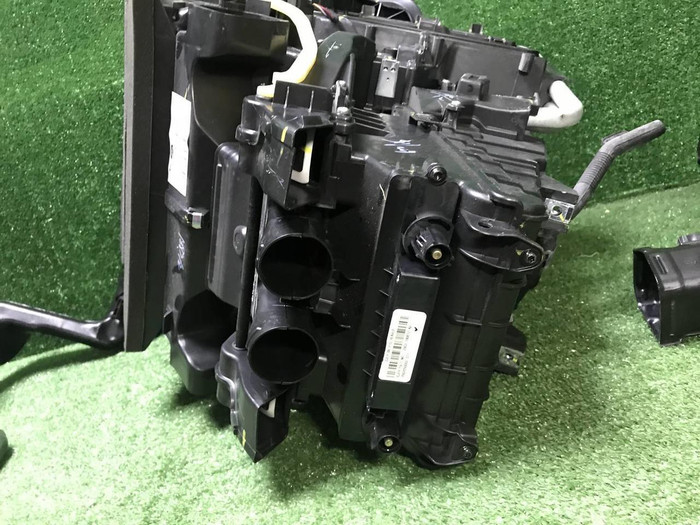 Корпус отопителя LR Discovery Sport (2019-н.в.)