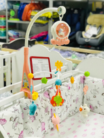 106852/Музыкальная карусель на кроватку "Elefantino" розовый на бат. 108 мелодий, 5 вращ. игрушек