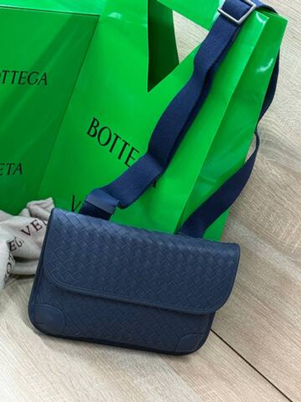 Сумка-мессенджер Bottega Veneta