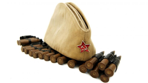 Пилотка военная с красной звездой