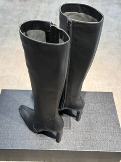 Сапоги Yves Saint Laurent