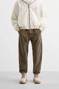 ZARA ВЕЛЬВЕТОВЫЕ БРЮКИ CARROT FIT, КОРИЧНЕВЫЙ