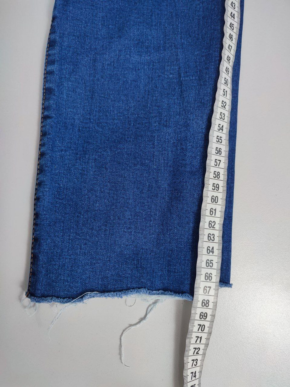 Джинсы практичные 44 размер