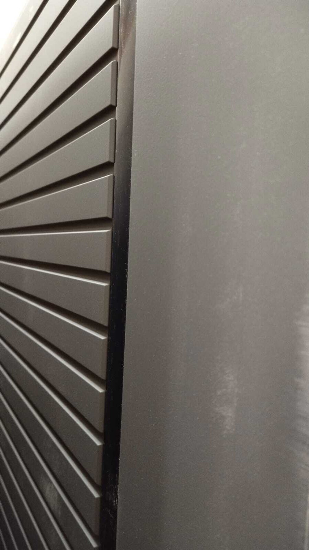 Дверь входная Лабиринт VERSAL  22 Графит софт, черная вставка металлическая