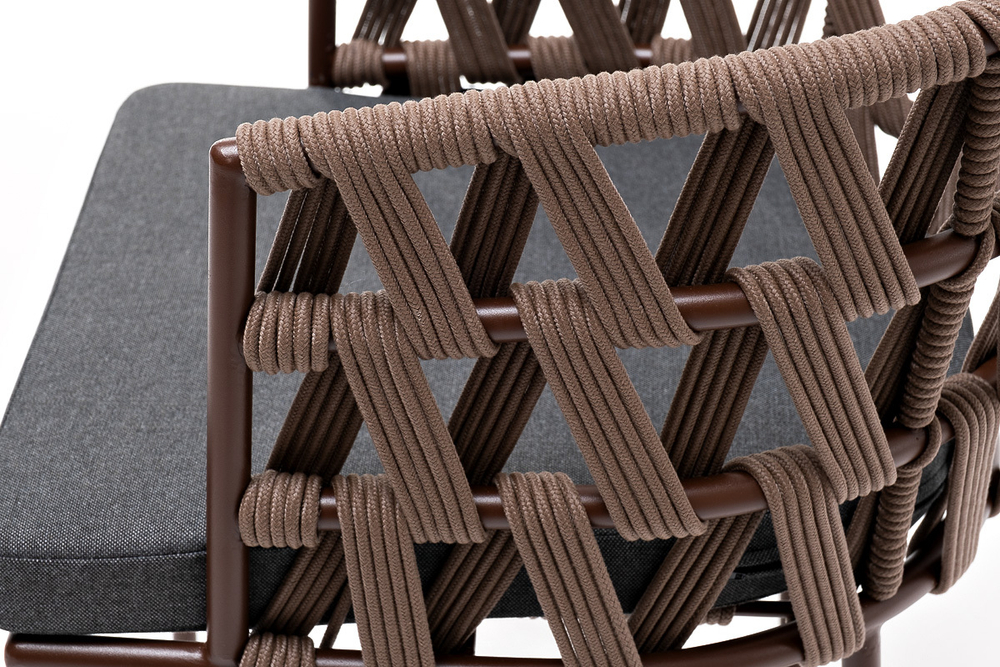 "Диего" стул плетеный из роупа, каркас из стали коричневый (RAL8016) муар, роуп коричневый круглый, ткань темно-серая 027