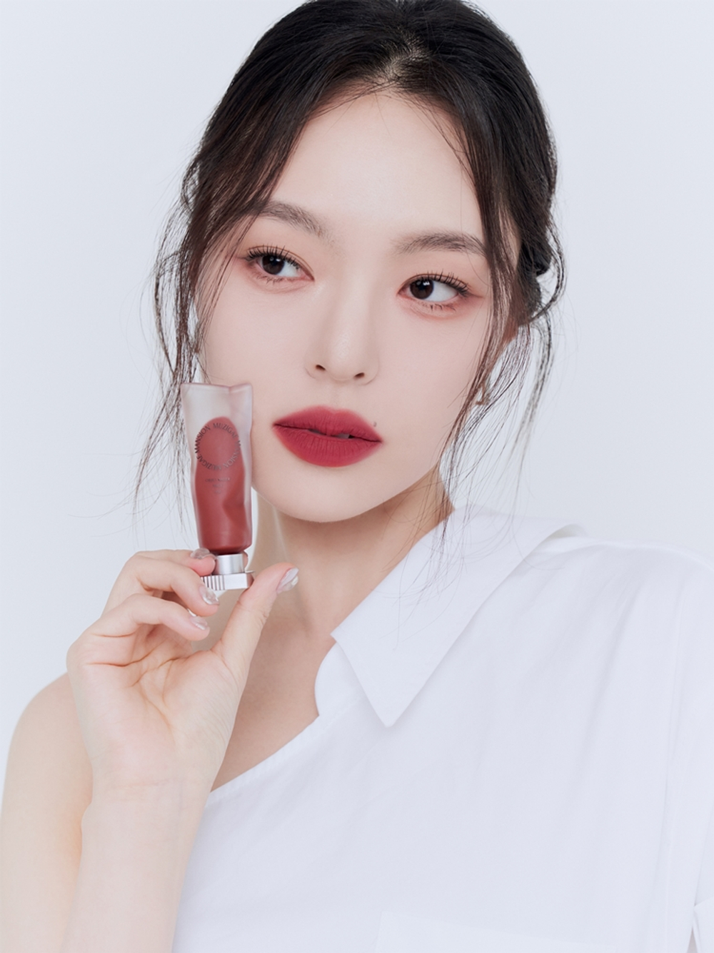 MUZIGAE MANSION Objet Water - Матовая жидкая помада, увлажняющая оттенок 002 Spicy, 5 ml