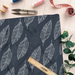 Ткань флис белые полупрозрачные перья